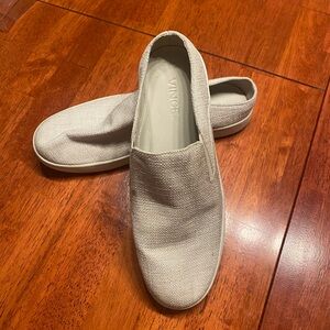 VINCE SLIP ON SNEAKERS